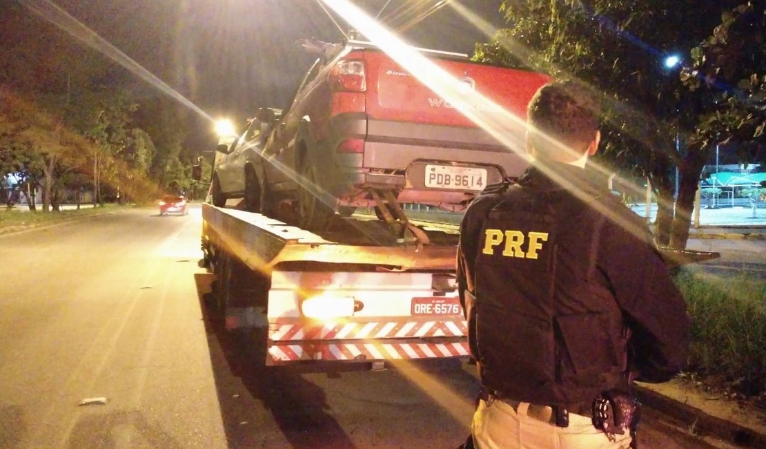 [Vídeo] Operação policial recupera dois veículos na BR 101