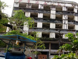 Antigo prédio do INSS é usado como abrigo para criminosos no Centro