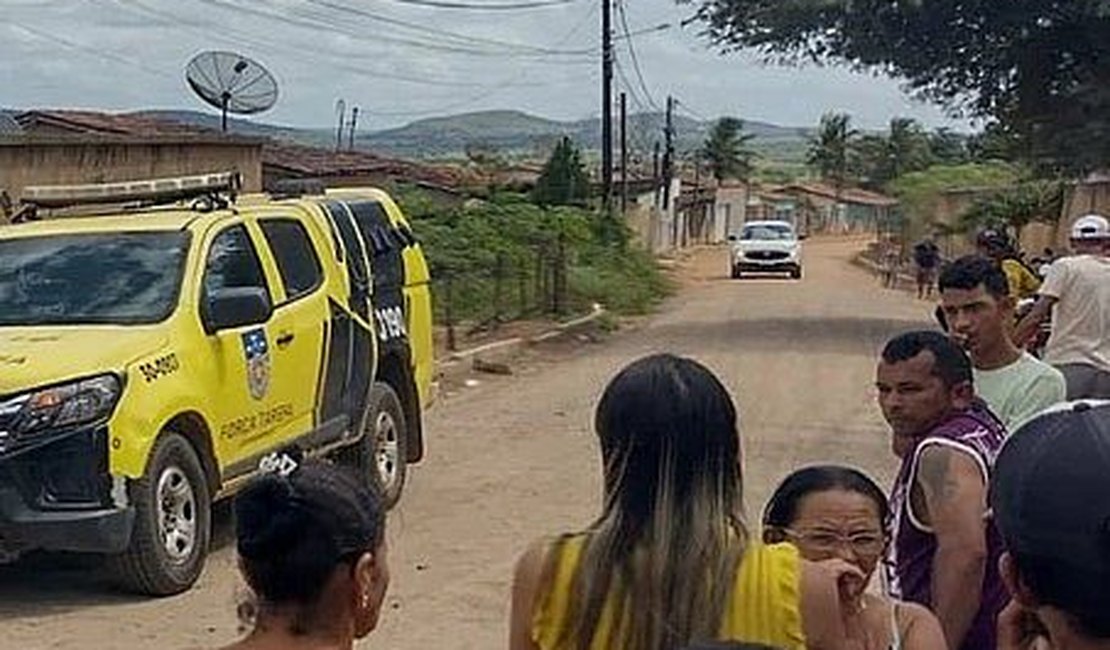 Homem morre após subir em poste e sofrer descarga elétrica