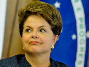 Dilma perde salário, mantém 8 servidores e terá de deixar Alvorada em 30 dias