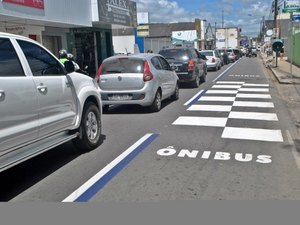 Fiscalização na faixa azul de ônibus entra em vigor na segunda-feira, 12