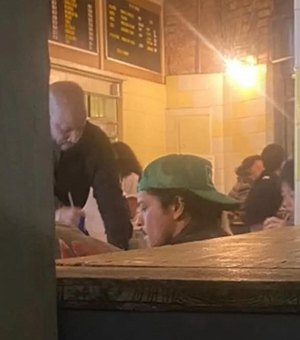 [Vídeo] Bruno Mars é visto por fãs em bar de SP: “Providenciem um CPF”