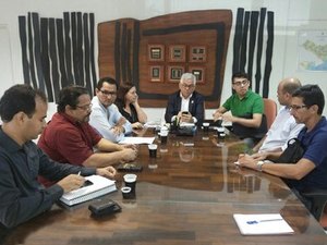 Ufal ganha concessão de duas rádios educativas