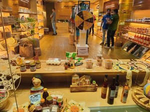 Produtos artesanais ganham novo espaço de exposição e vendas em shopping de Arapiraca