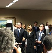 Emocionado, Bolsonaro é diplomado presidente pela Justiça Eleitoral