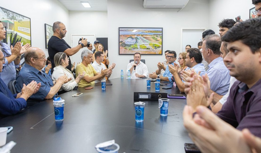 Prefeito Luciano anuncia creche e pavimentação de vias no bairro Zélia Barbosa Rocha