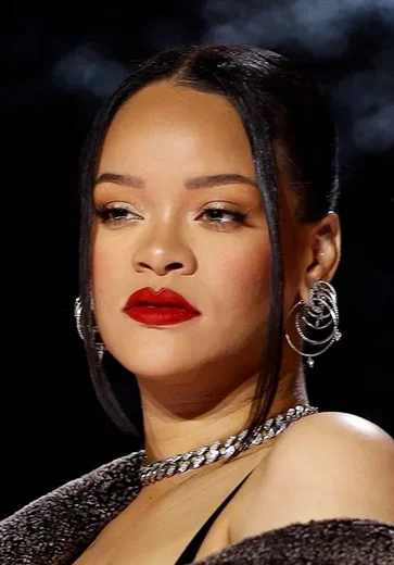 Rihanna revela ter 170 músicas inéditas em seus arquivos