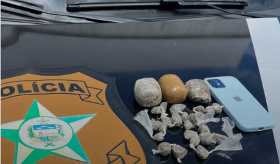 Homem com tornozeleira eletrônica é preso com droga no Vergel do Lago