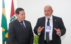 Presidente da Fiea, José Carlos Lyra, e Hamilton Mourão 