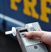 PRF prende condutor embriagado na BR-104 após denúncias da população