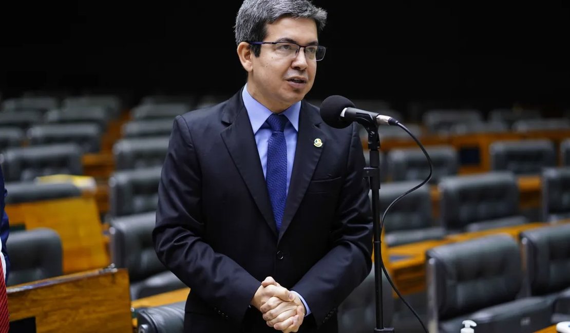 Randolfe diz que se filiará ao “partido de Lula”