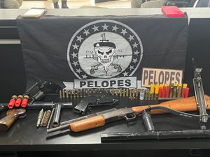 Polícia prende dupla com arsenal de armas em Palmeira dos Índios