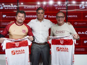 Fábio Matias e PC Gusmão são apresentados oficialmente no CT Ninho do Galo