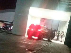 Tentativa de abordagem da PRF acaba em capotamento, pessoas feridas e uma morta