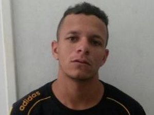 Um dos presos que fugiu da delegacia de Santana do Ipanema foi recapturado em PE