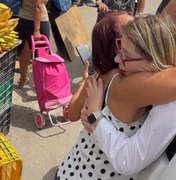 Júlia Nunes leva campanha às ruas de Satuba e Messias