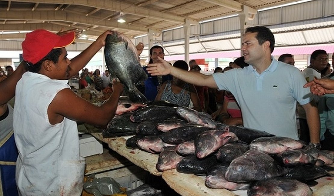 Feirantes de Coruripe comemoram novo Mercado