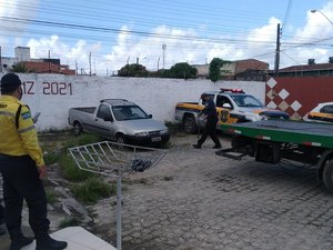 SMTT já removeu 75 veículos abandonados nas vias em 2021; população pode denunciar