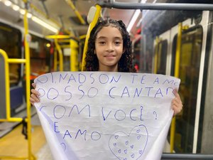 Fã mirim de Nadson perde show no São João de Maceió por causa do trânsito: “Queria cantar com ele”