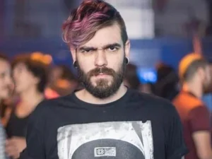 Morre Daniel Carvalho, criador da personagem Katylene, aos 32 anos