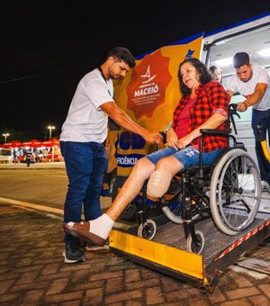 Prefeitura disponibiliza transporte adaptado para pessoas com deficiência no Verão Massayó