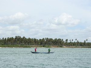 Motor de jangada para na Lagoa Mundaú e CB é acionado