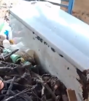 [Vídeo] Moradora do Cangandu, em Arapiraca, perdeu tudo após ter casa invadida pela água