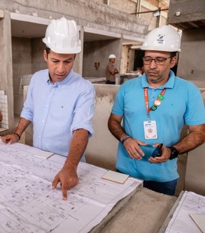 Vice-prefeito e titular da Seminfra vistoria etapa final das obras do novo Mercado do Benedito Bentes