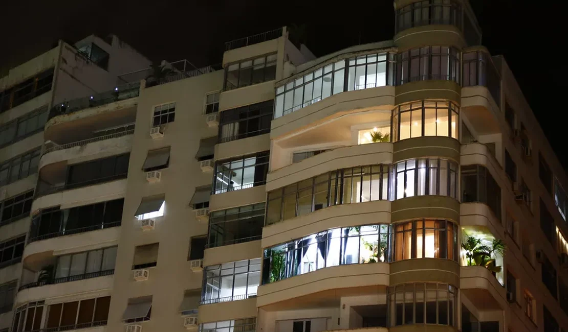 Alimentos caem pelo quarto mês seguido, mas inflação volta a subir em setembro, com salto na conta de luz