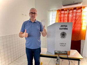 Com 69,38% dos votos, Maurício Holanda é reeleito prefeito de Chã Preta