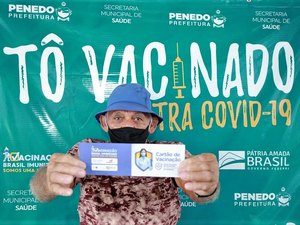 Em apenas um dia prefeitura de Penedo vacina mais de 700 idosos