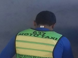 Mototaxista cadastrado e passageiro são presos com revólveres no Centro de Arapiraca
