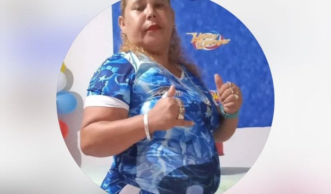 Mulher é morta a tiros no Centro de Penedo e polícia investiga participação de pessoas que estavam com ela