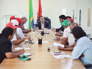 Governador recebe lideranças de seis movimentos sociais sem-terra