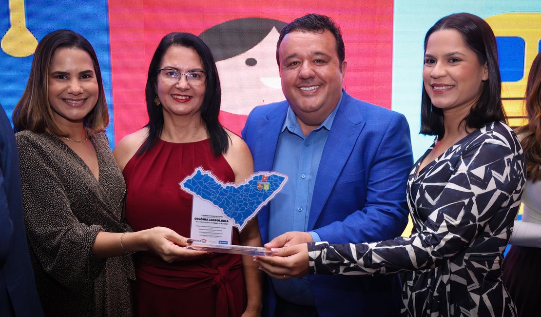Governador cria Prêmio Escola 10, que reconhece municípios com melhores indicadores educacionais