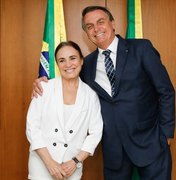 Após dia tenso, Regina Duarte vai conversar com Bolsonaro nesta quarta-feira