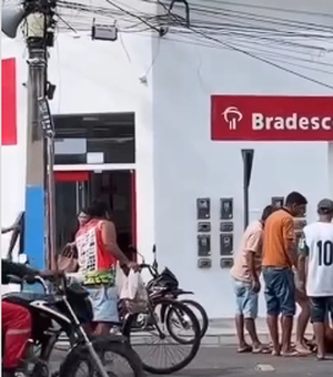 Colisão entre três veículos é registrada na região central de Delmiro Gouveia