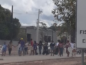 [Vídeo] Manifestação contra a opressão carcerária reúne familiares de presos