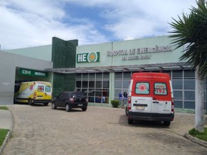 Duas pessoas ficam feridas em queda de moto na AL-220, em Arapiraca
