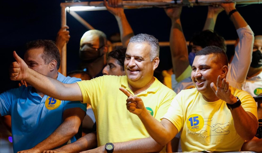 Alfredo Gaspar  tem o apoio de 12 vereadores  para o  segundo turno das eleições