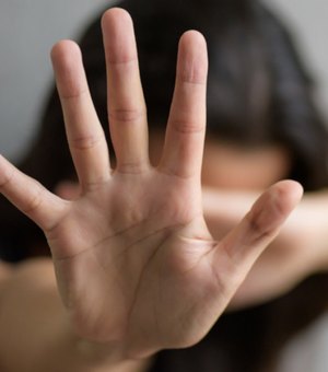 PM cumpre medida protetiva contra suspeito de crime sexual em Feira Grande