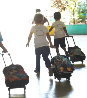 Nova lei em Alagoas proíbe profissionais homens de auxiliar crianças em atividades íntimas nas escolas