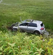 Capotamento deixa jovem ferido e boi atingido em Lagoa da Canoa