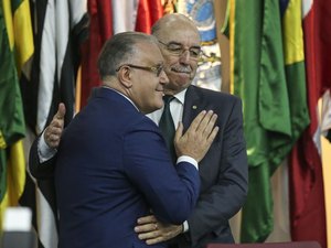 Mais de 410 mil beneficiários do Bolsa Família em AL terão 13°salário