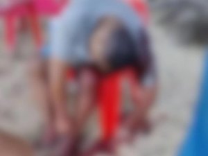 [Vídeo] Homem é brutalmente assassinado na praia de Garça Torta