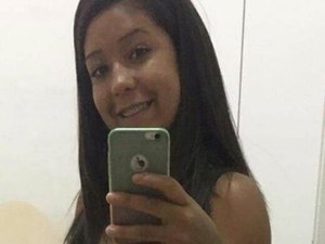 Mulher é surpreendida por criminosos e assassinada a tiros na véspera de Natal 