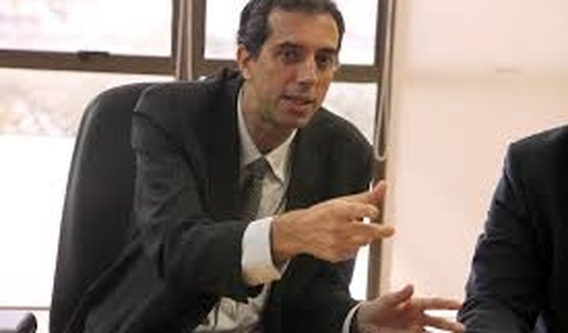 Promotor pede agilidade ao Governo no pagamento dos motoristas escolares