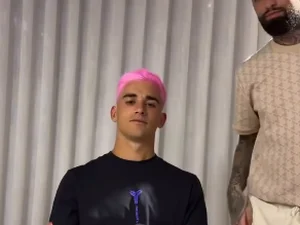 Gavi cumpre promessa e pinta cabelo de rosa após conquistar a Copa do Mundo