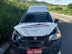 Colisão traseira chama atenção em Lagoa da Canoa 