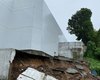 Com muros caídos e ruas alagadas, Maceió segue sendo atingida por chuva intensa
